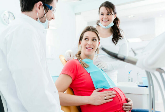 zahnschmerz schwangerschaft, zahnfleischbluten schwangerschaft, zahnarzt schwangerschaft, zahnpflege schwangerschaft, schwanger zähne putzen, schwanger zahnschmerz, zahnweh, mundspülung schwangerschaft
