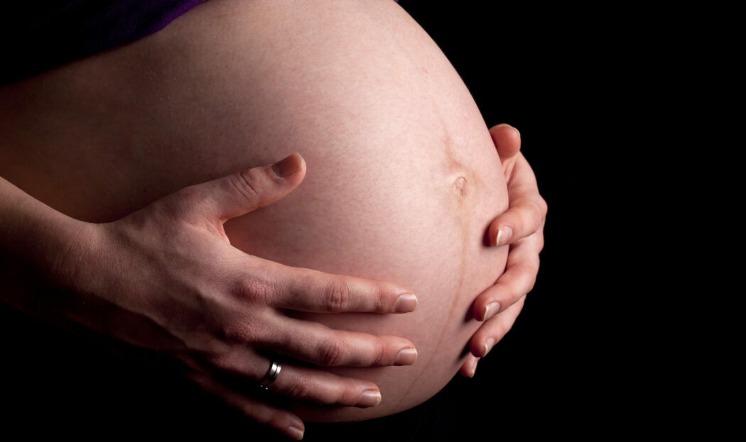 lina nigra, dunkler Streifen Schwangerschaft, Linie Babybauch