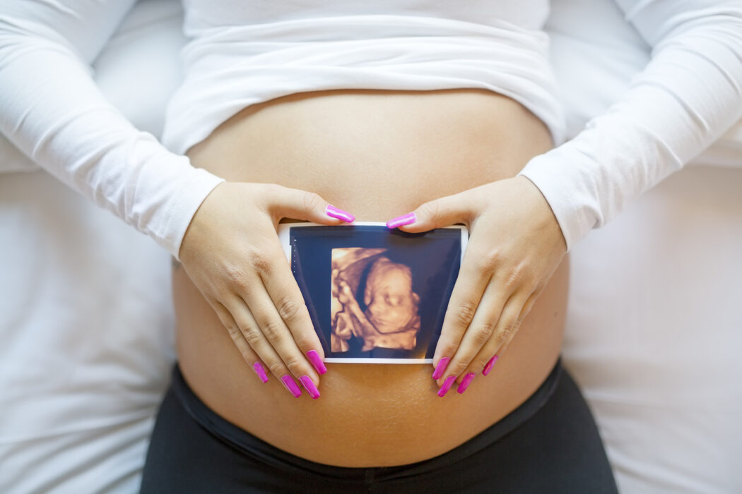 Einen man schwangerschaftsbauch erkennt woran Schwanger? Diese