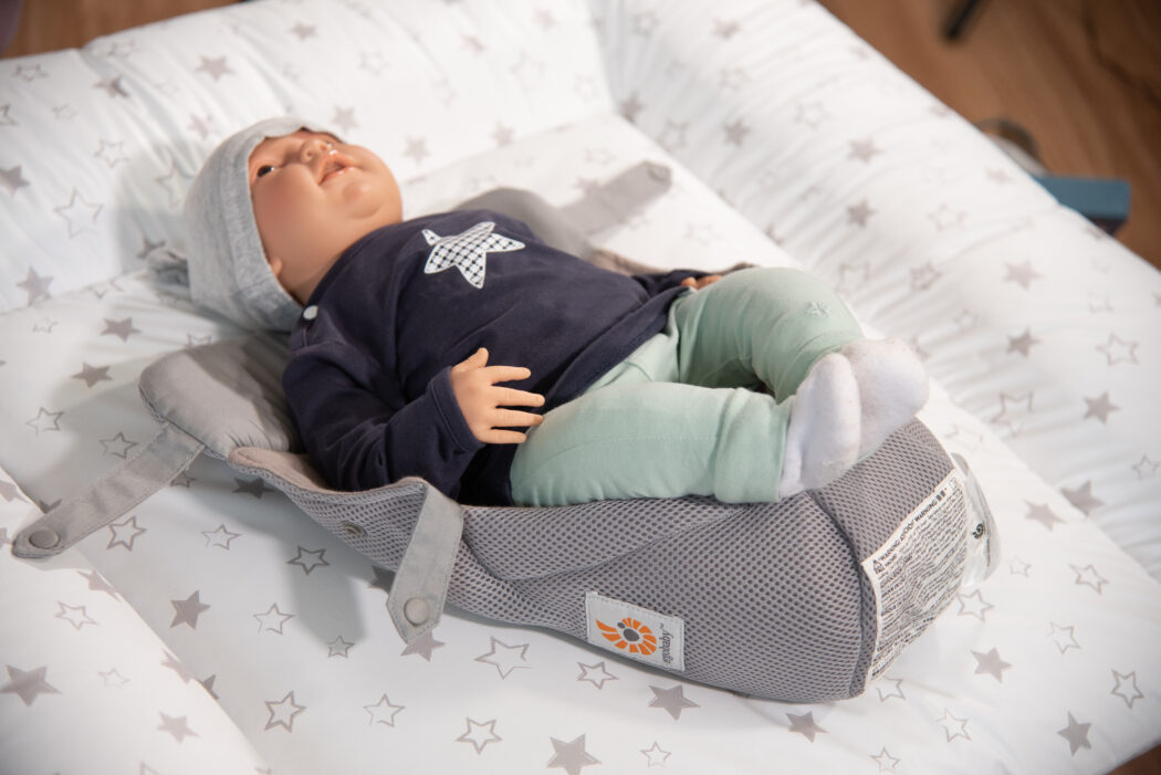 Ergobaby Neugeboreneneinsatz Cool Air Easy Snug Test
